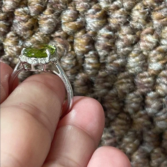 New Sterling Silver Peridot & Diamond Ring, Size 7
